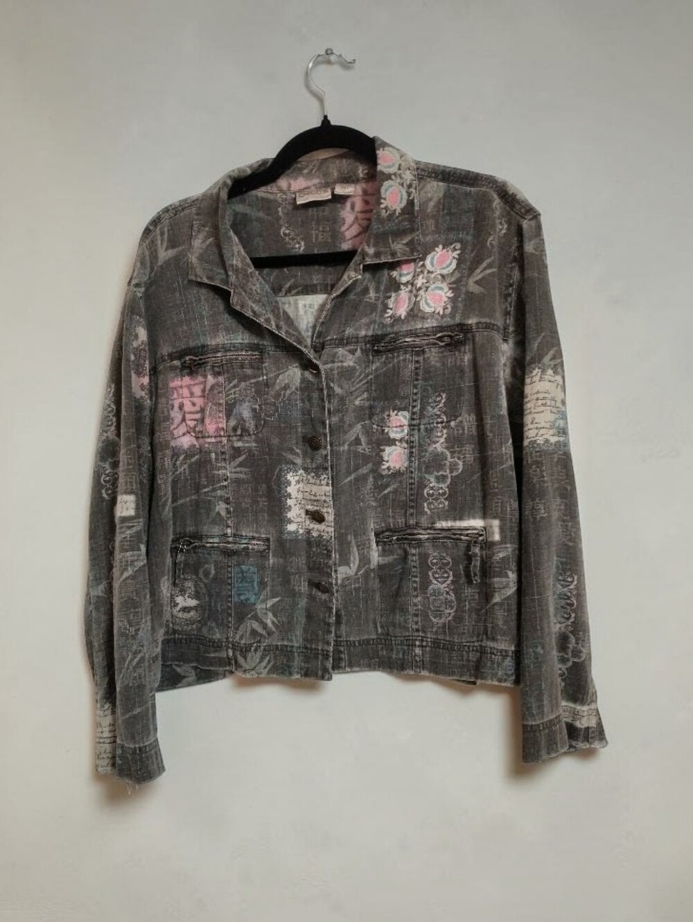 Chico’s Distressed Denim Jacket Women’s Size 3 / XL Gray Floral Print